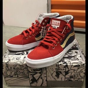 Captain Marvel Vans shoes woman 8.0 men 6.5